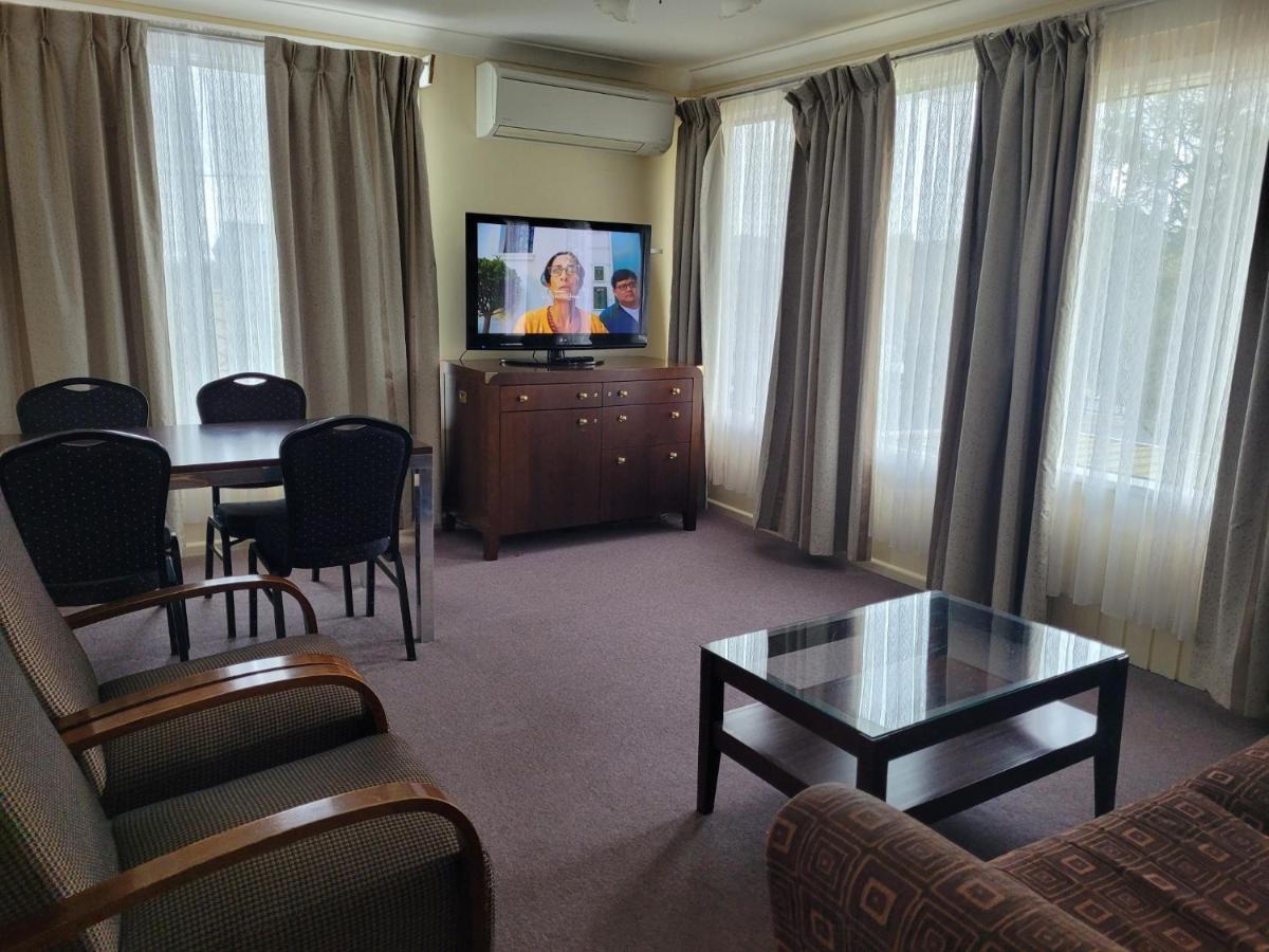 Titania Motel Оберон Екстериор снимка