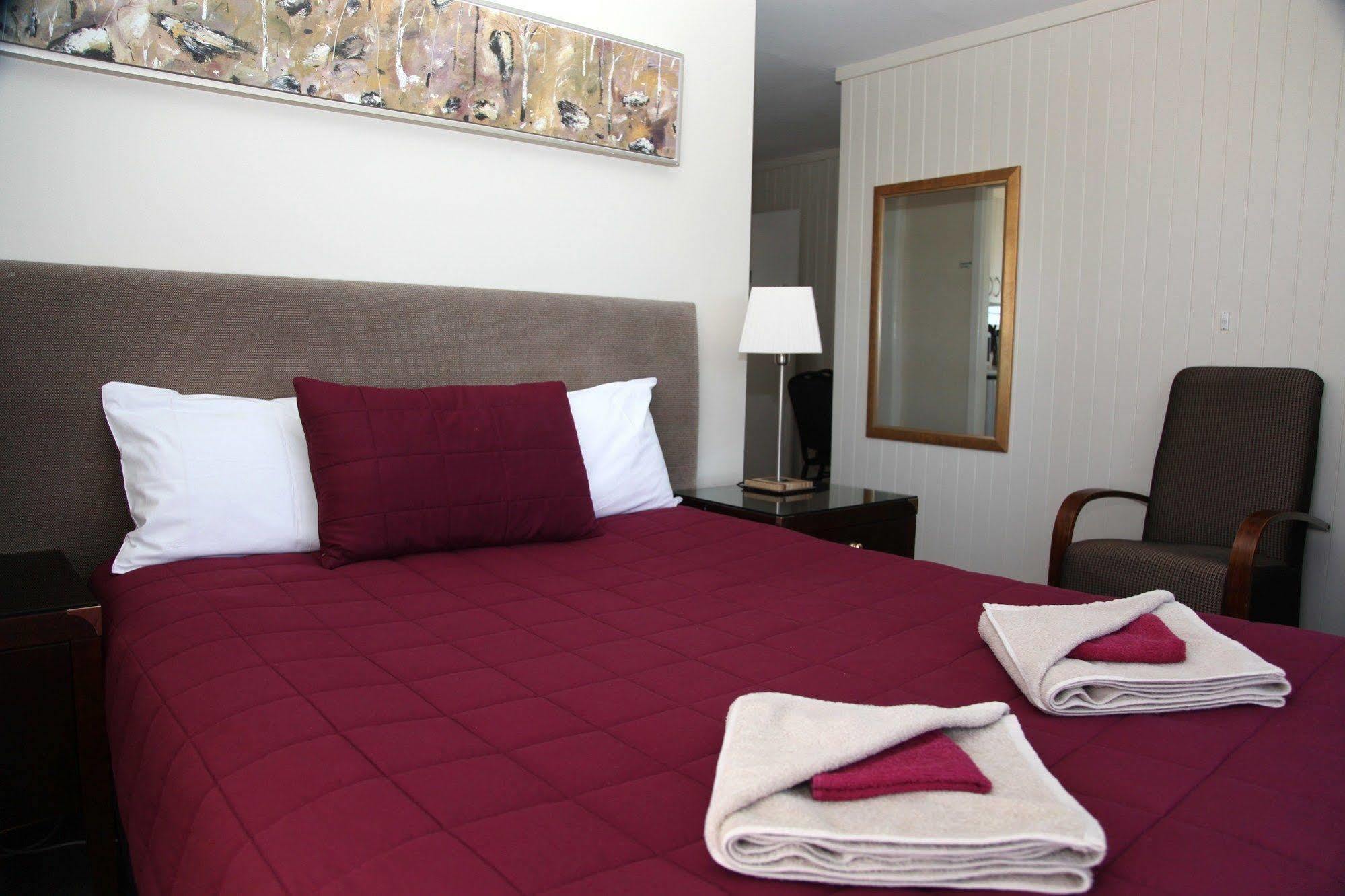 Titania Motel Оберон Екстериор снимка